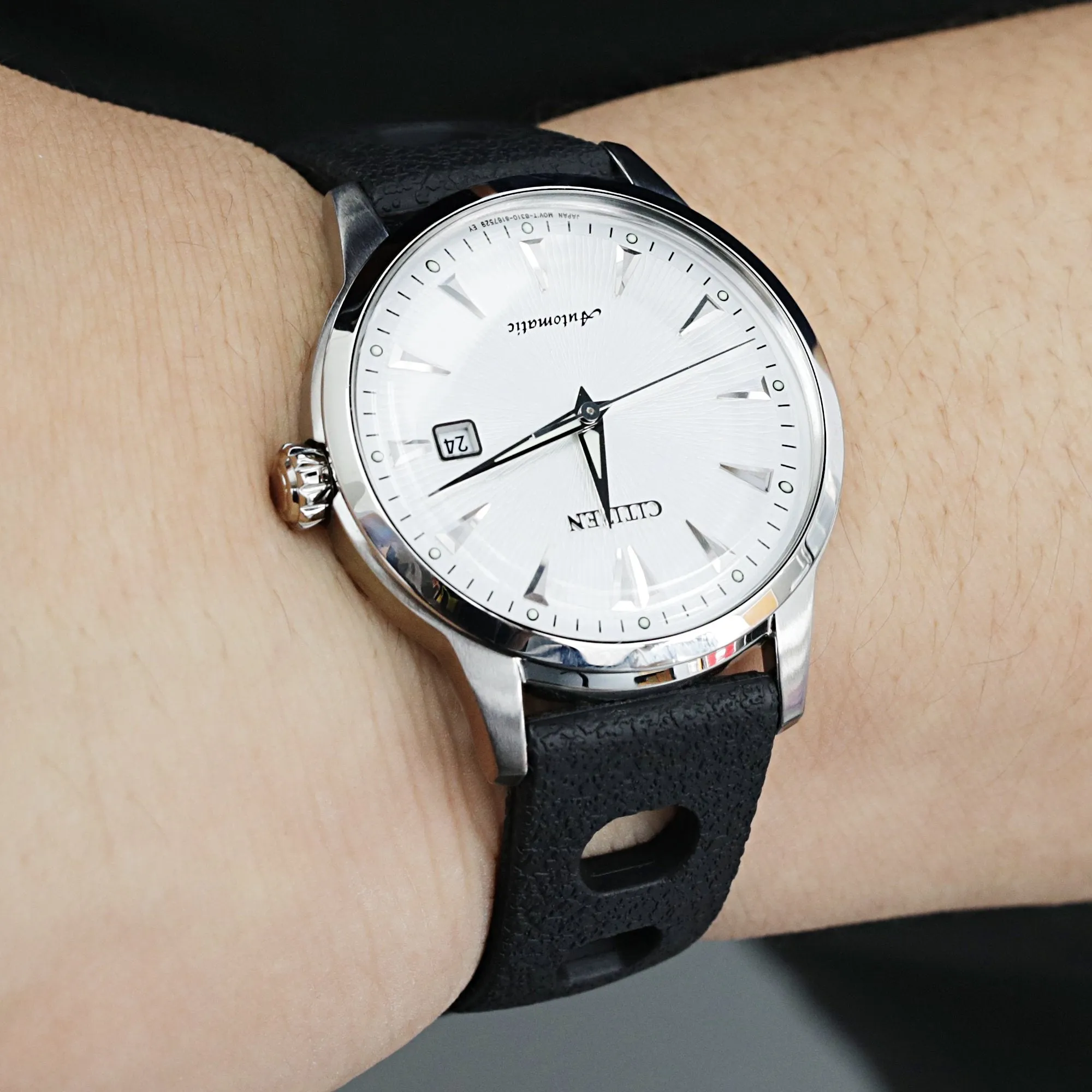 20mm Black Retro Large Holes Rally Rubber watch band