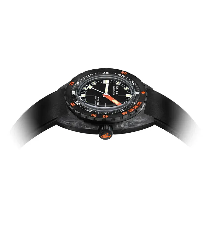 DOXA Sub 300 Carbon Sharkhunter Rubber - 822.70.101.20
